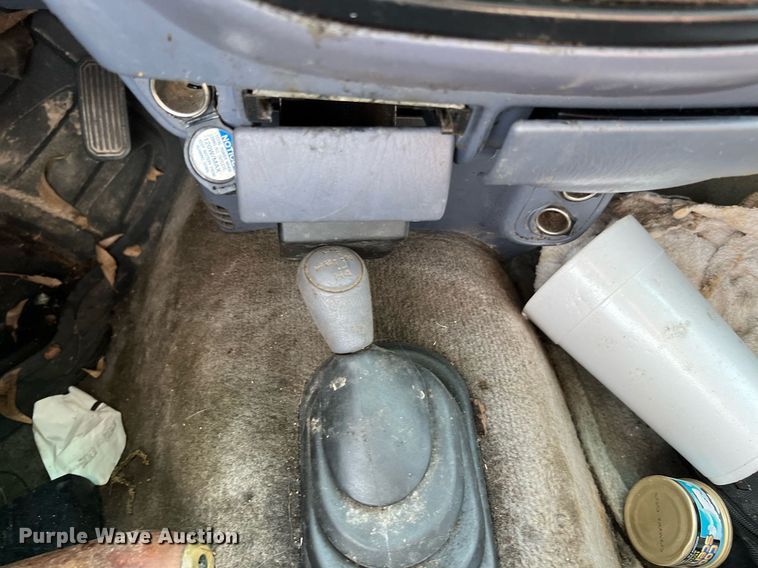 image for item MF9950 2001 Toyota Tundra SR5  Access Cab pickup truck