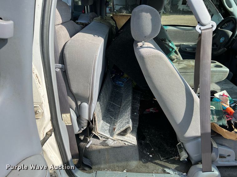 image for item MF9950 2001 Toyota Tundra SR5  Access Cab pickup truck