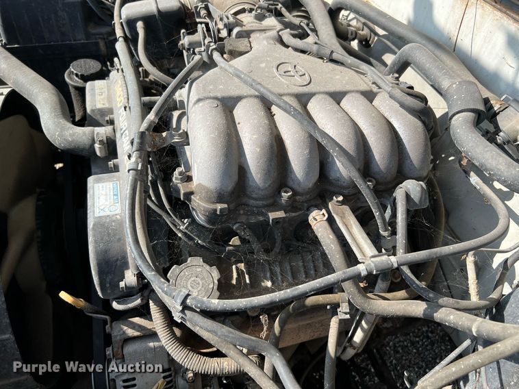 image for item MF9950 2001 Toyota Tundra SR5  Access Cab pickup truck