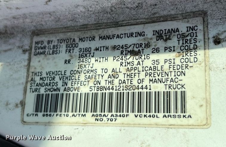 image for item MF9950 2001 Toyota Tundra SR5  Access Cab pickup truck