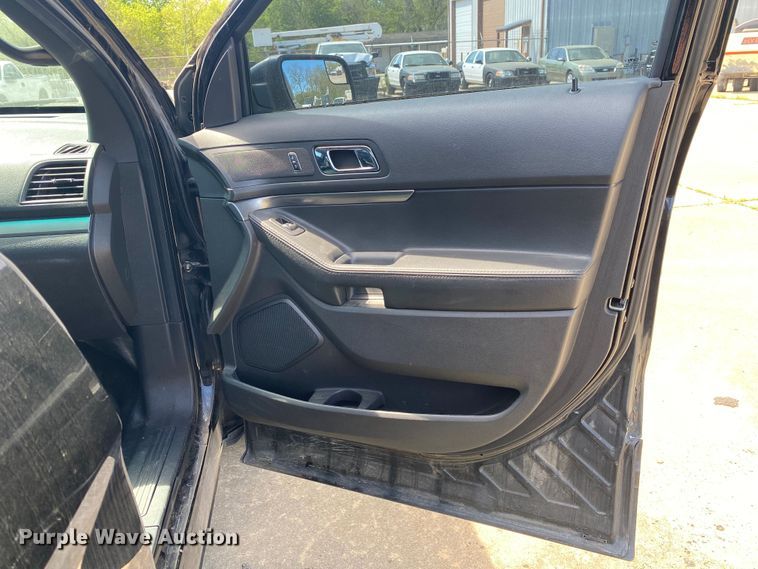 image for item MG9805 2015 Ford Explorer Police Interceptor  SUV