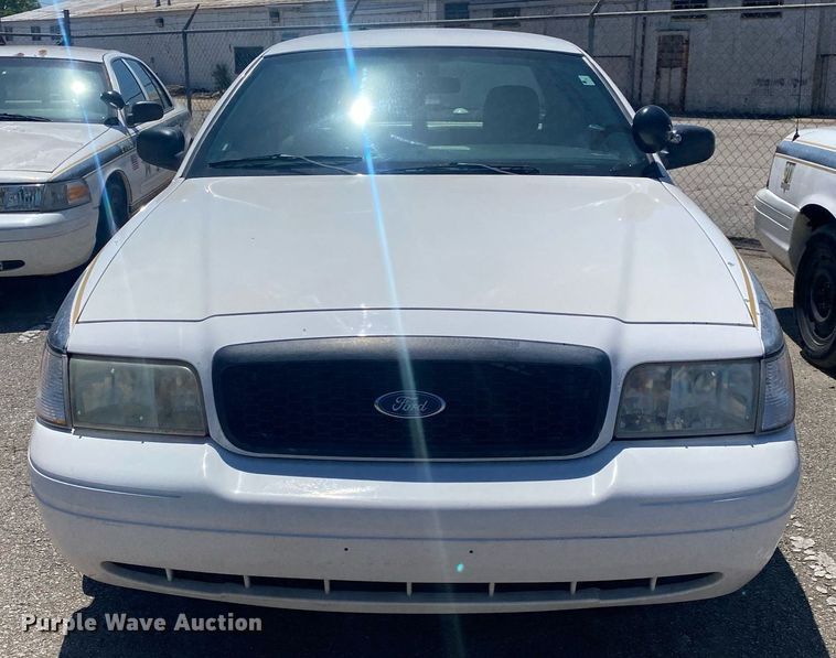 image for item MG9897 2008 Ford Crown Victoria Police Interceptor