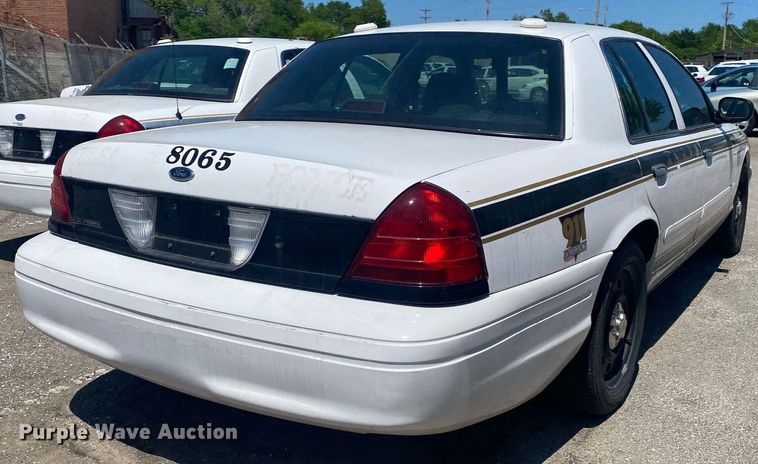 image for item MG9897 2008 Ford Crown Victoria Police Interceptor