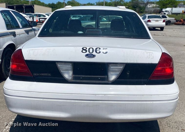 image for item MG9897 2008 Ford Crown Victoria Police Interceptor