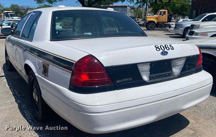 image for item MG9897 2008 Ford Crown Victoria Police Interceptor
