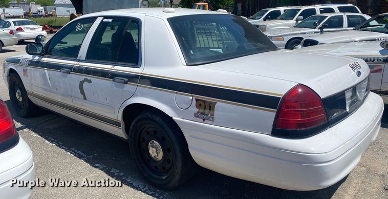 image for item MG9897 2008 Ford Crown Victoria Police Interceptor
