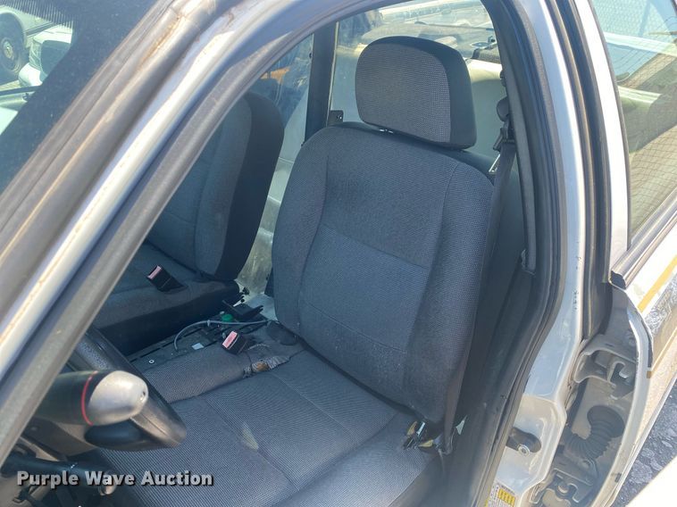 image for item MG9897 2008 Ford Crown Victoria Police Interceptor