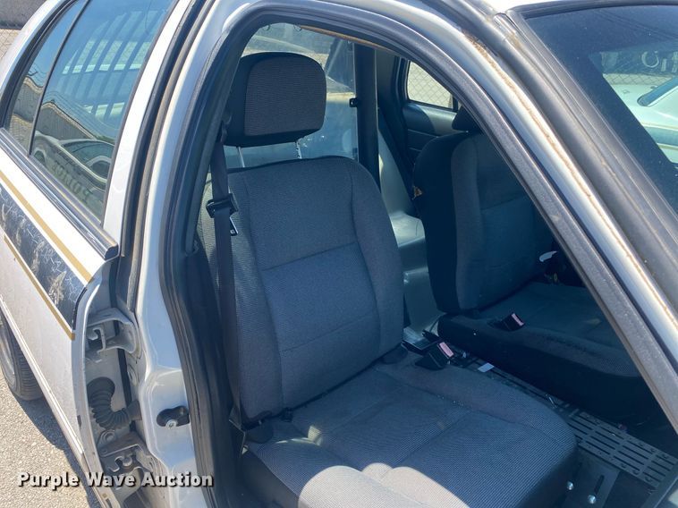 image for item MG9897 2008 Ford Crown Victoria Police Interceptor