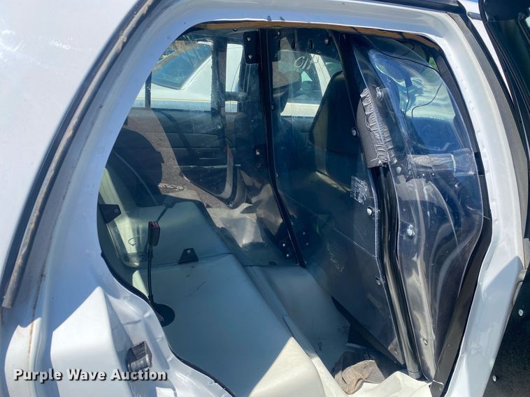 image for item MG9897 2008 Ford Crown Victoria Police Interceptor