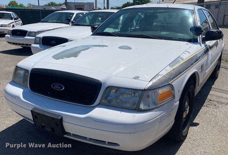 image for item MG9899 2006 Ford Crown Victoria Police Interceptor
