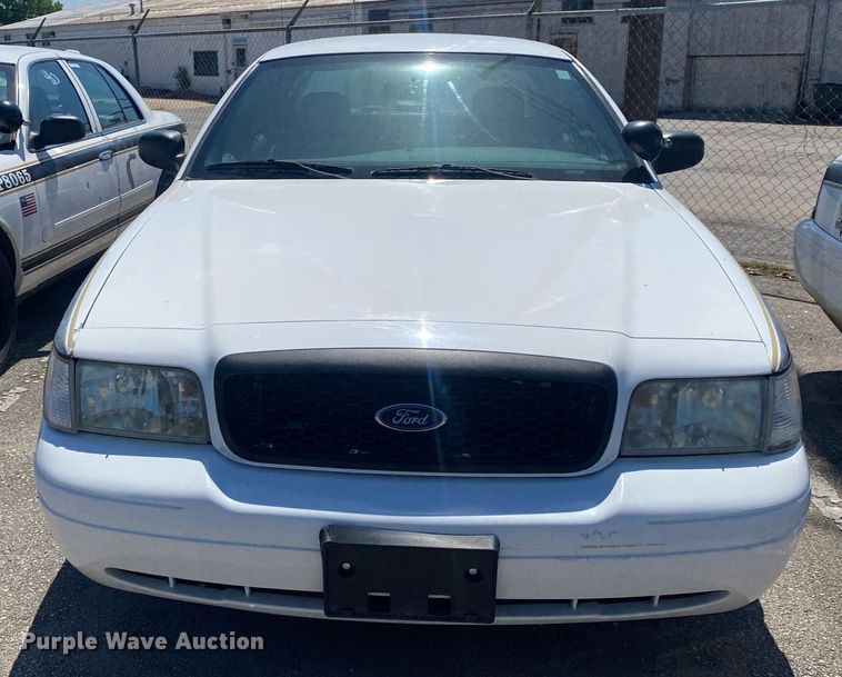 image for item MG9900 2005 Ford Crown Victoria Police Interceptor