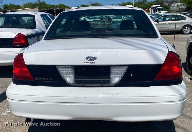 image for item MG9900 2005 Ford Crown Victoria Police Interceptor