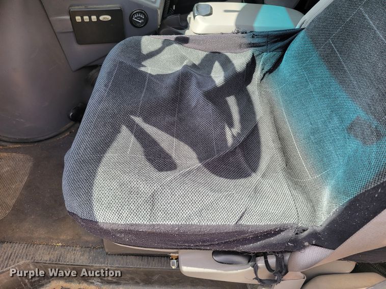 image for item ML9299 2000 Ford E-450 Super Duty  ambulance