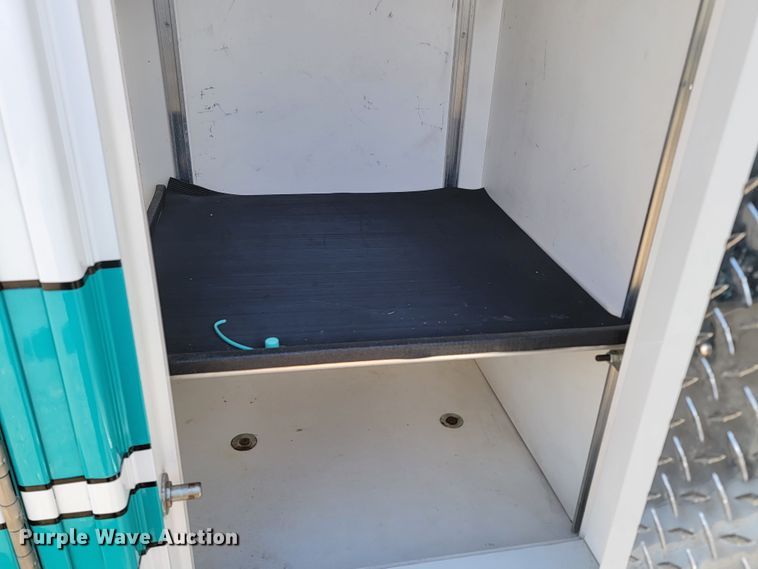 image for item ML9299 2000 Ford E-450 Super Duty  ambulance