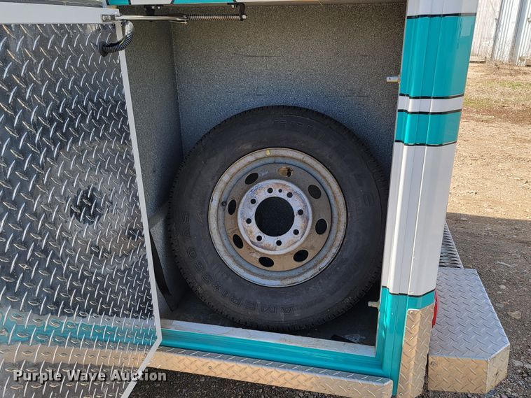 image for item ML9299 2000 Ford E-450 Super Duty  ambulance