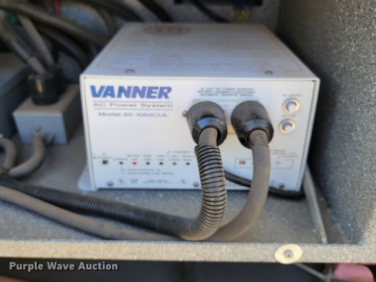 image for item ML9299 2000 Ford E-450 Super Duty  ambulance