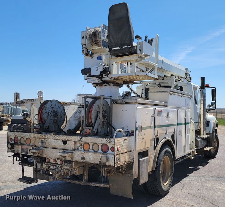 image for item ML9308 2008 International WorkStar 7400  digger derrick truck