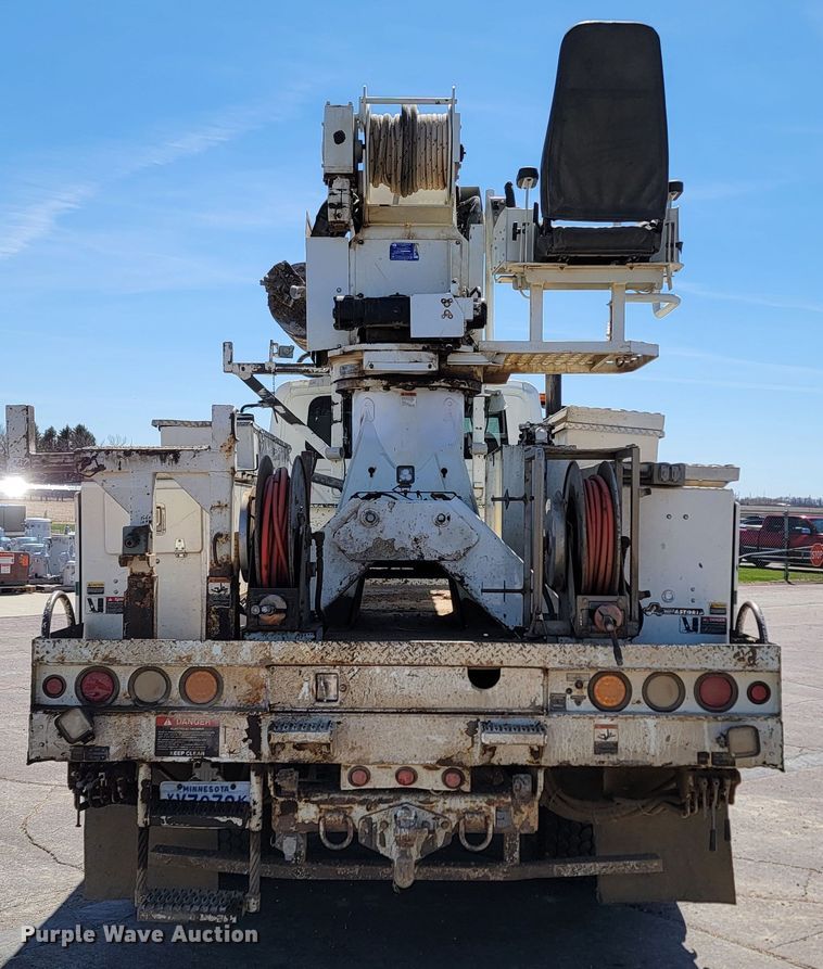 image for item ML9308 2008 International WorkStar 7400  digger derrick truck