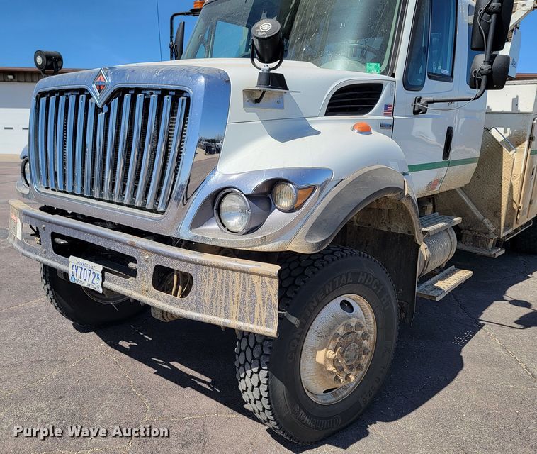 image for item ML9308 2008 International WorkStar 7400  digger derrick truck