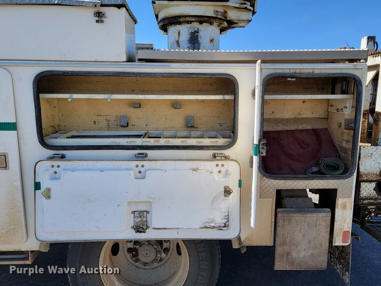 image for item ML9308 2008 International WorkStar 7400  digger derrick truck