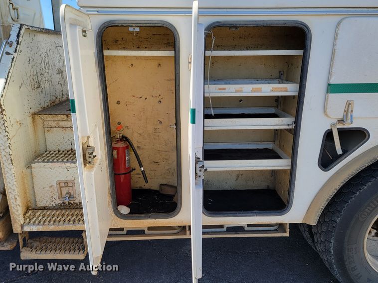 image for item ML9308 2008 International WorkStar 7400  digger derrick truck