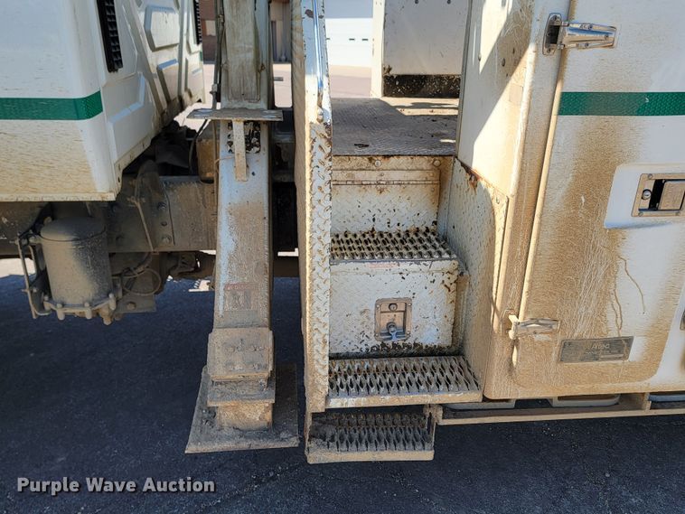 image for item ML9308 2008 International WorkStar 7400  digger derrick truck