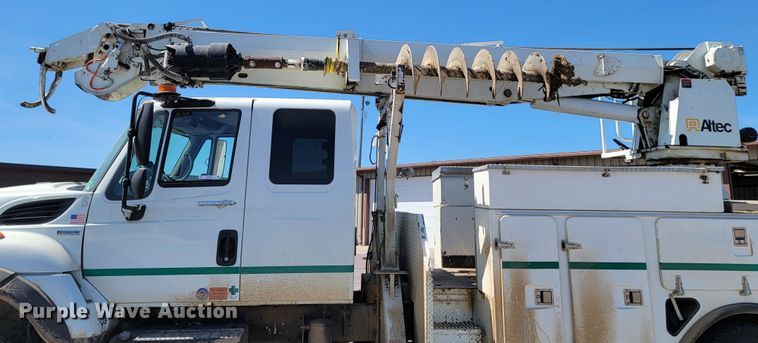 image for item ML9308 2008 International WorkStar 7400  digger derrick truck