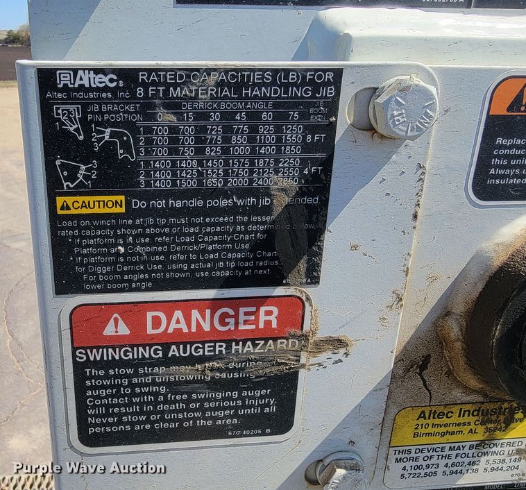 image for item ML9308 2008 International WorkStar 7400  digger derrick truck