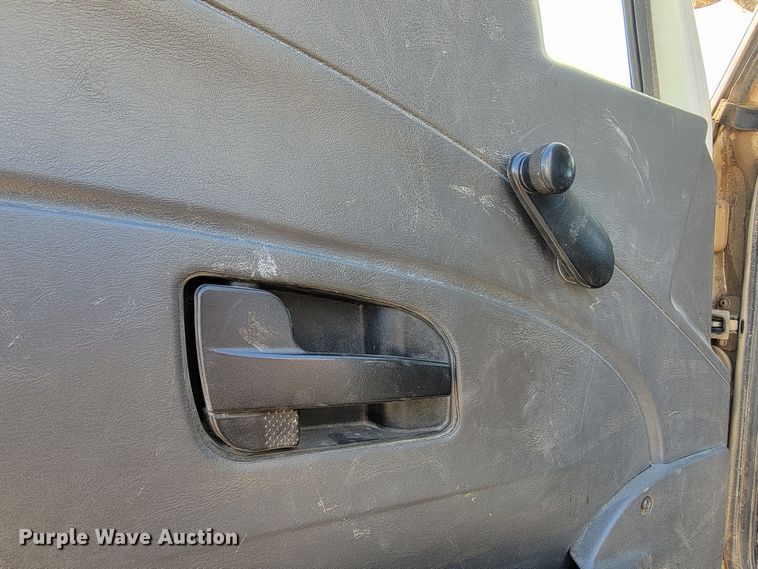 image for item ML9308 2008 International WorkStar 7400  digger derrick truck