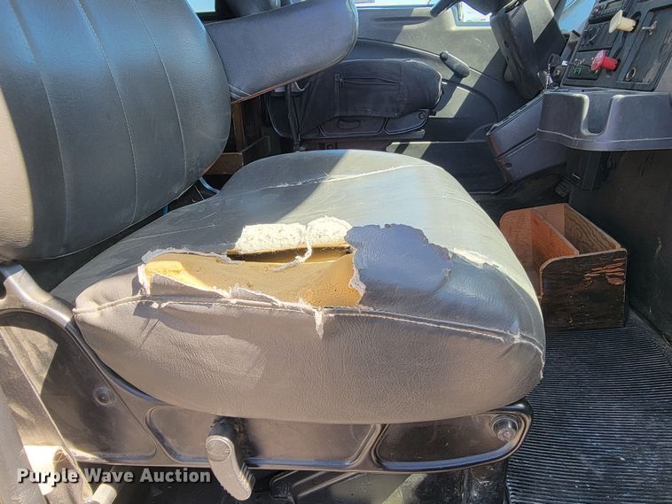 image for item ML9308 2008 International WorkStar 7400  digger derrick truck