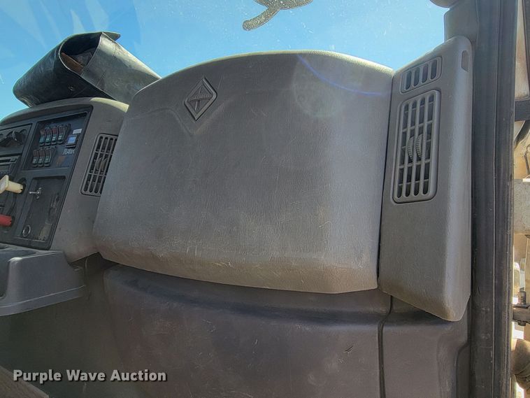 image for item ML9308 2008 International WorkStar 7400  digger derrick truck