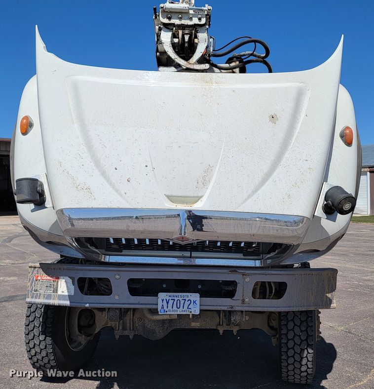 image for item ML9308 2008 International WorkStar 7400  digger derrick truck