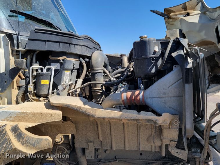 image for item ML9308 2008 International WorkStar 7400  digger derrick truck