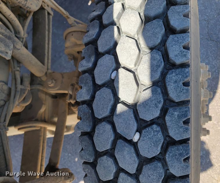 image for item ML9308 2008 International WorkStar 7400  digger derrick truck