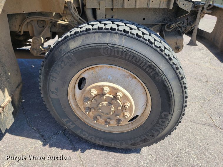 image for item ML9308 2008 International WorkStar 7400  digger derrick truck