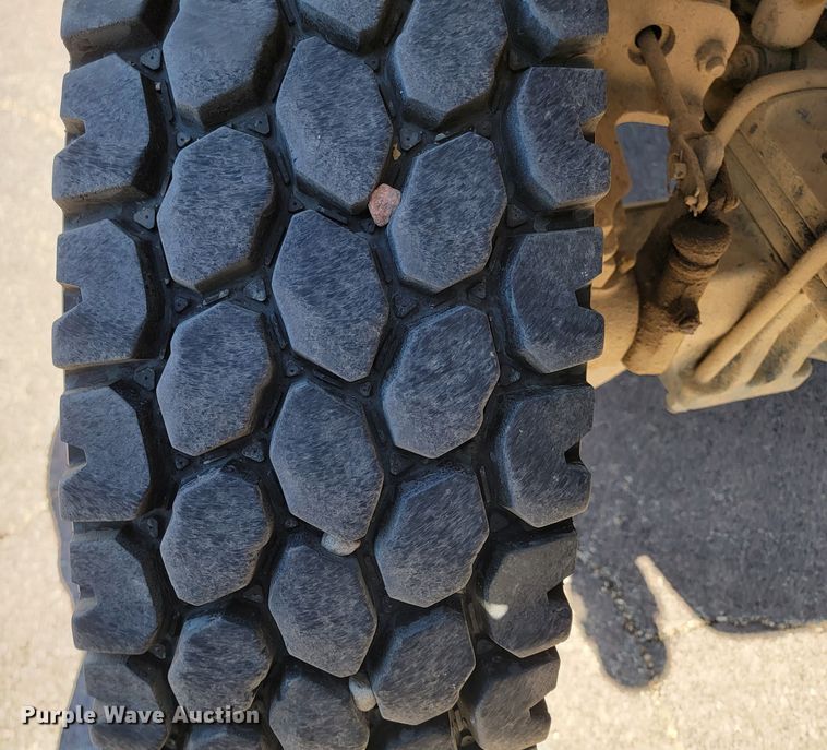 image for item ML9308 2008 International WorkStar 7400  digger derrick truck