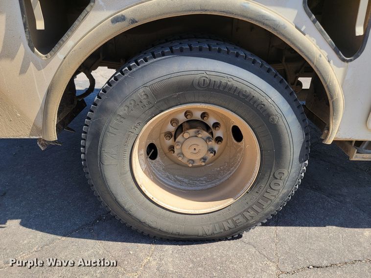 image for item ML9308 2008 International WorkStar 7400  digger derrick truck