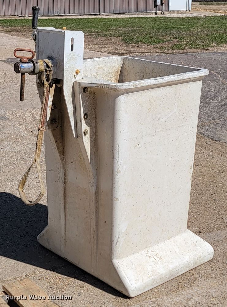 image for item ML9308 2008 International WorkStar 7400  digger derrick truck