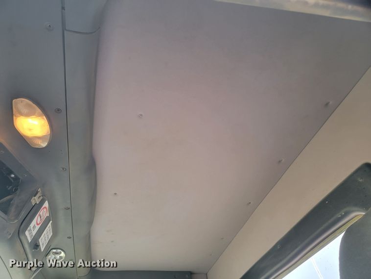 image for item ML9339 2009 Freightliner Cascadia 125  semi truck