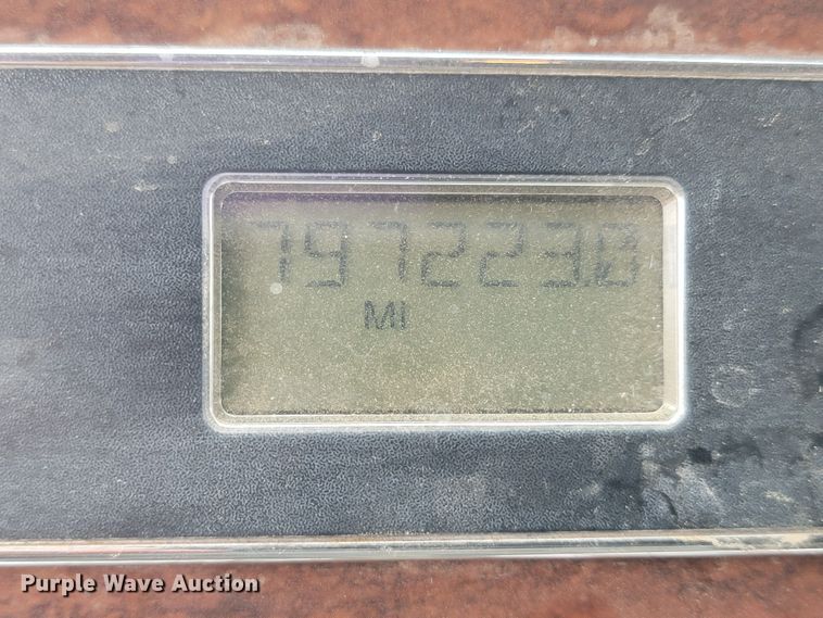 image for item ML9339 2009 Freightliner Cascadia 125  semi truck