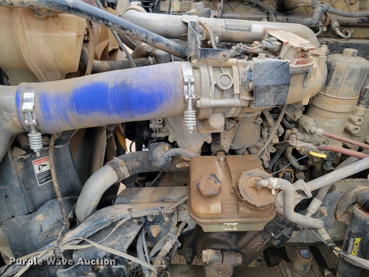 image for item ML9339 2009 Freightliner Cascadia 125  semi truck