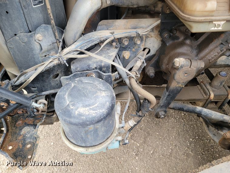 image for item ML9339 2009 Freightliner Cascadia 125  semi truck