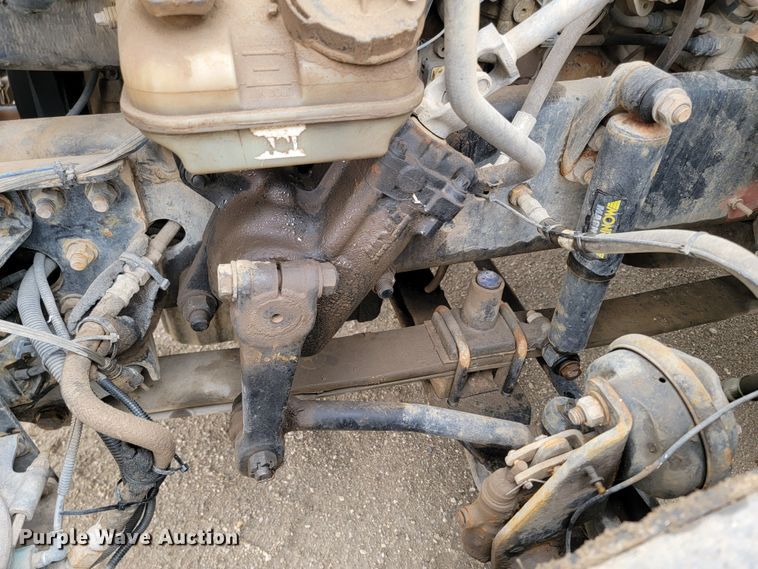 image for item ML9339 2009 Freightliner Cascadia 125  semi truck