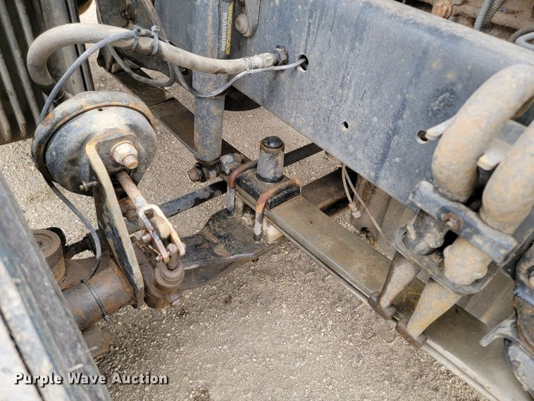 image for item ML9339 2009 Freightliner Cascadia 125  semi truck