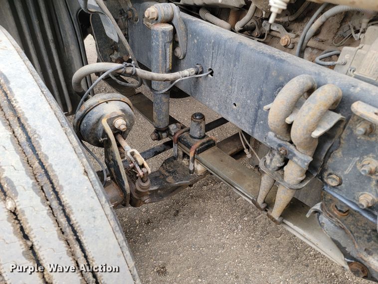 image for item ML9339 2009 Freightliner Cascadia 125  semi truck