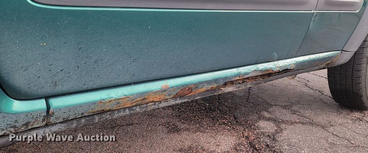 image for item ML9345 2003 Jeep Liberty Sport  SUV