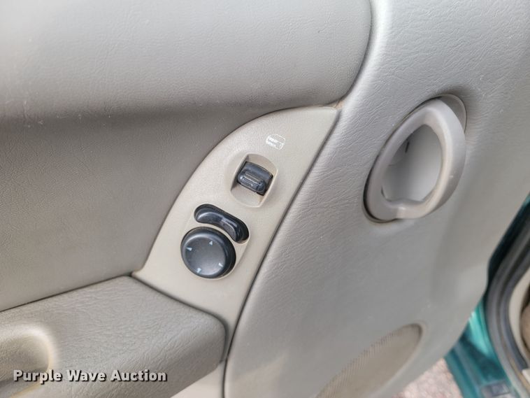 image for item ML9345 2003 Jeep Liberty Sport  SUV