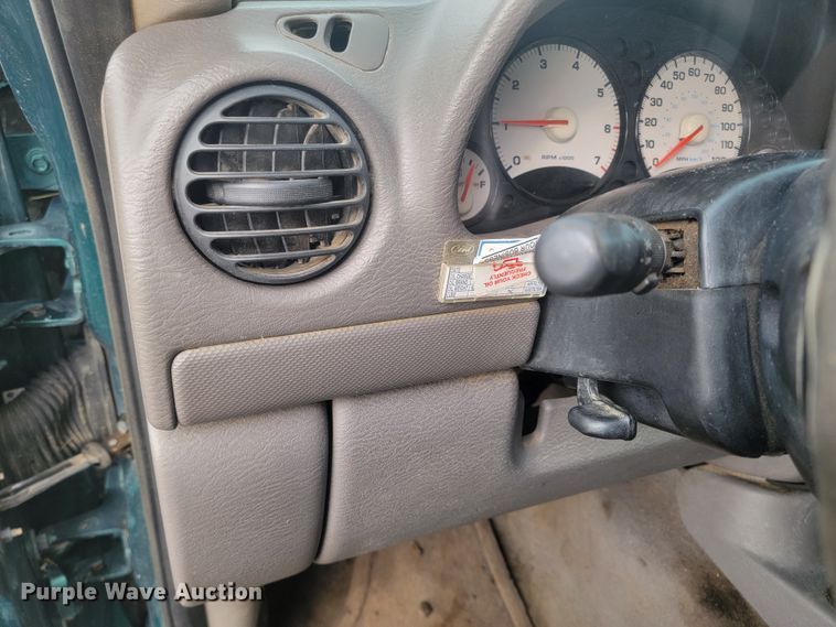 image for item ML9345 2003 Jeep Liberty Sport  SUV