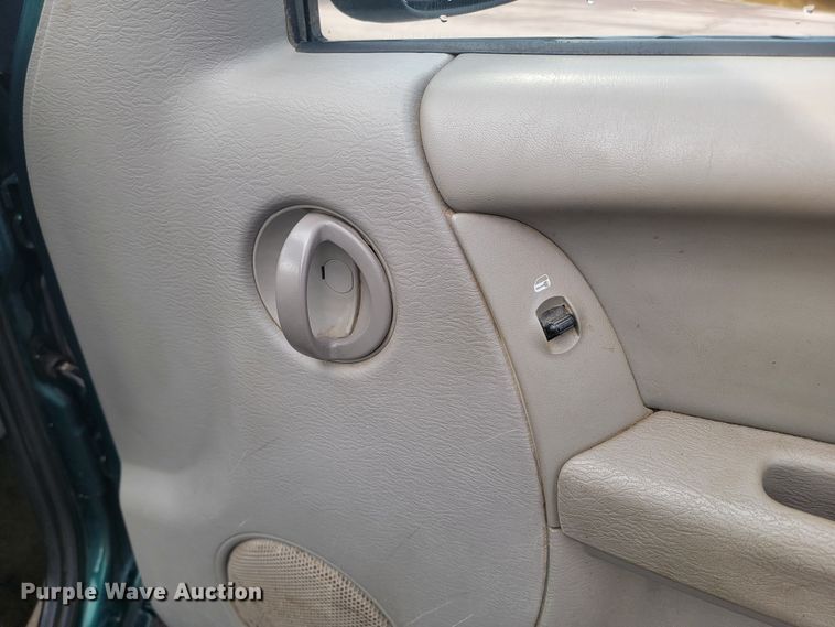 image for item ML9345 2003 Jeep Liberty Sport  SUV