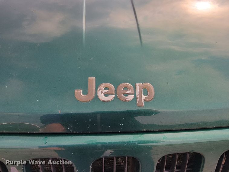 image for item ML9345 2003 Jeep Liberty Sport  SUV